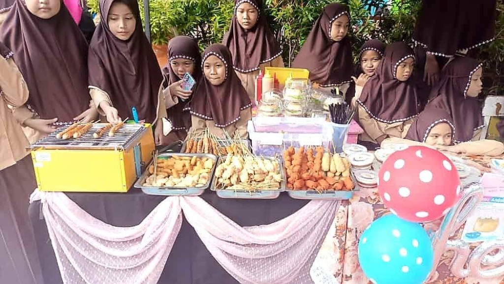 Market Day, Kembangkan Enterpreneurship dan Kreativitas Siswa Secara Islami