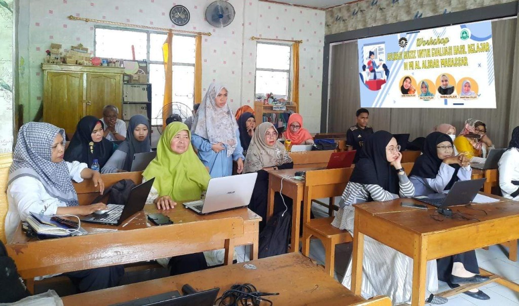 Kegiatan Workshop Pengenalan Aplikasi Quizizz untuk Evaluasi Hasil Belajar di MI. Al-Abrar Kota Makassar